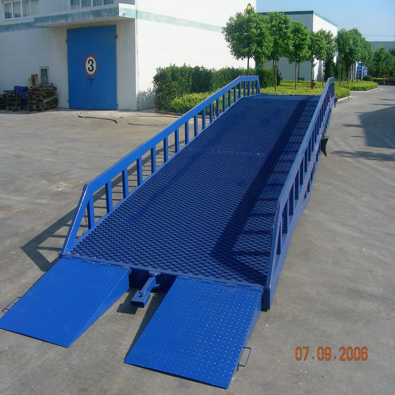 濟(jì)南移動(dòng)式登車橋、濟(jì)南升降機(jī)
