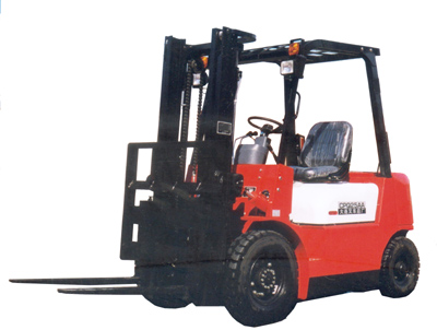 2.5噸汽油機(jī)械傳動(dòng)叉車 CPCD25 