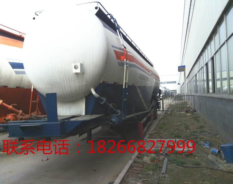 鼎泰銷售粉粒物料運(yùn)輸車，粉粒物料運(yùn)輸車、粉罐半掛車、粉罐車等