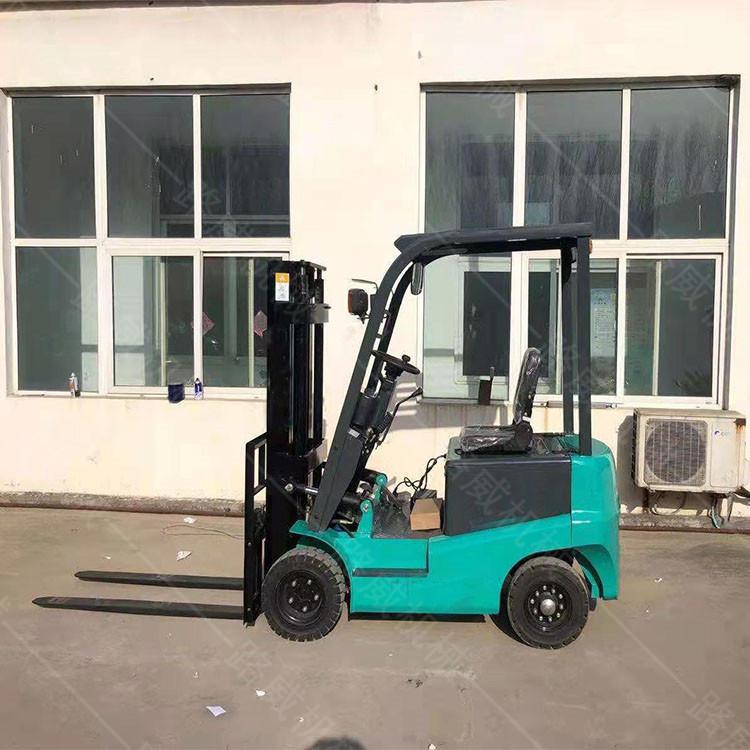   廠家供應(yīng)環(huán)保型電動叉車 座駕全電動叉車 倉庫快遞搬運(yùn)車