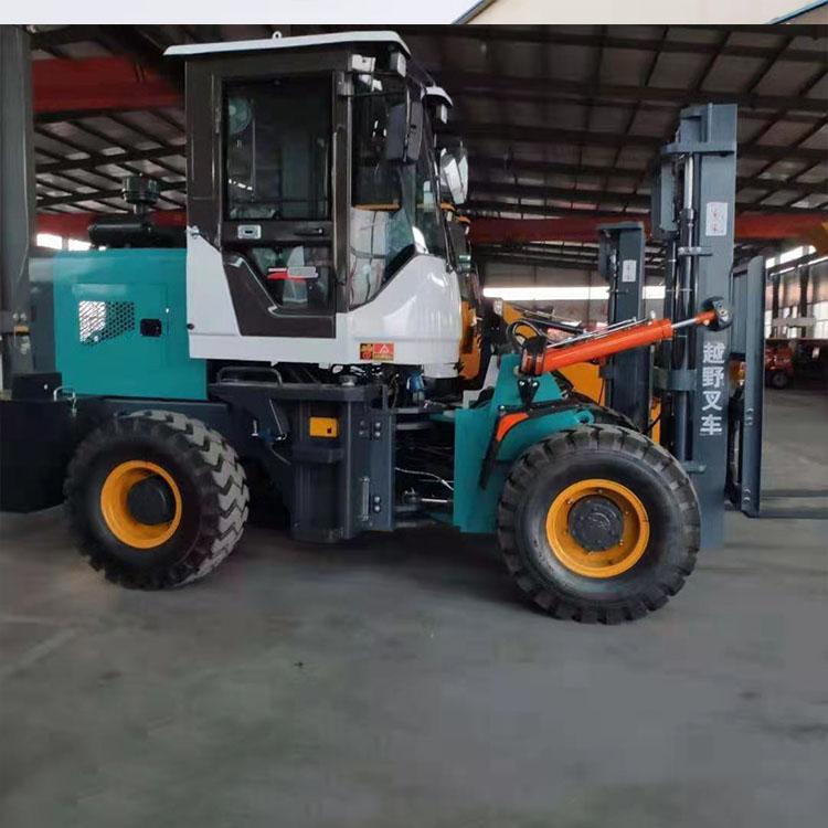  出售柴油升降堆高車(chē) 轉(zhuǎn)運(yùn)貨物越野叉車(chē) 建筑工程用越野叉車(chē)