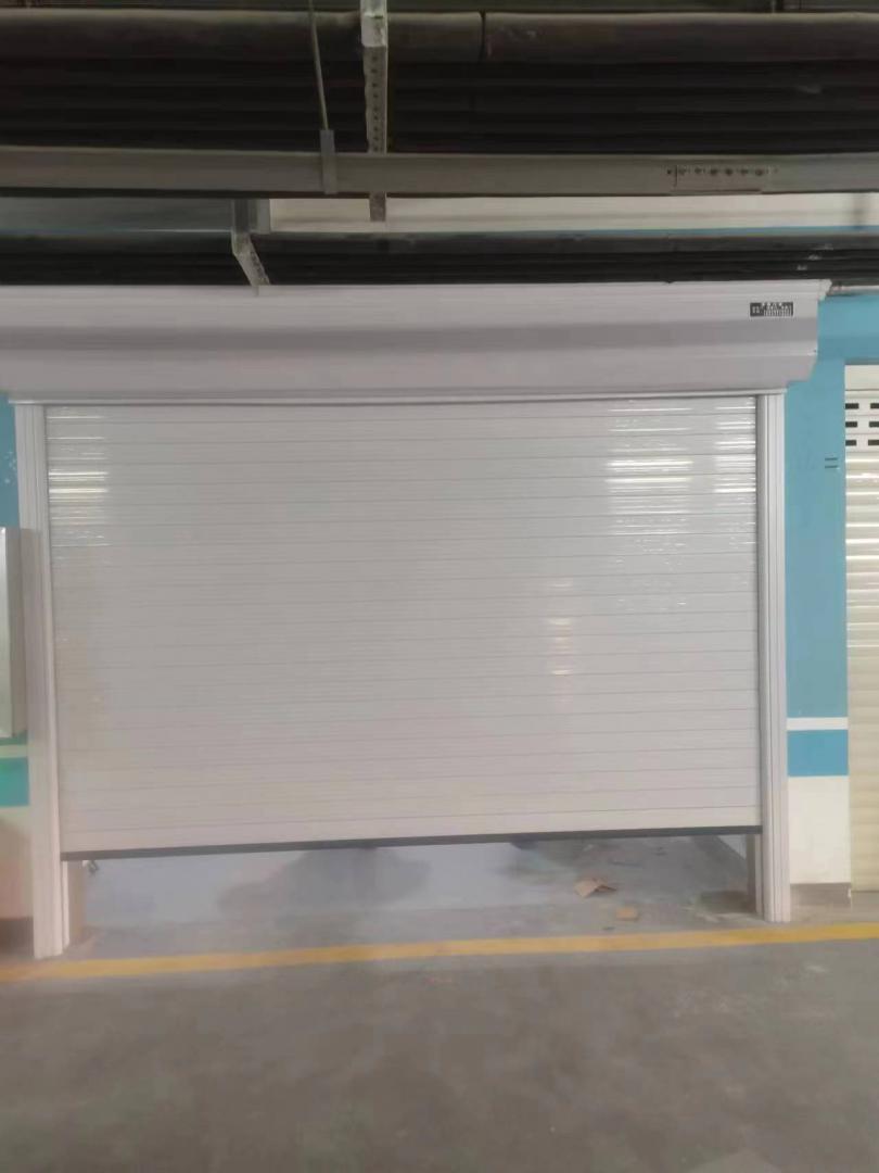 沈陽維修安裝保溫車庫門，保溫卷簾門