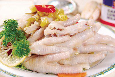 進口加拿大凍雞爪虎皮鳳爪鹵味休閑食品加工天津港報關清關